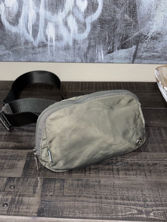 lululemon athletica Handbags - Lululemon Everywhere Belt Bag OS Army Green